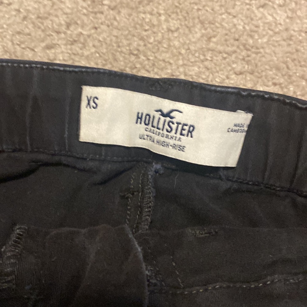 Hollister black cargo pants/jeans - Picture 2 of 3